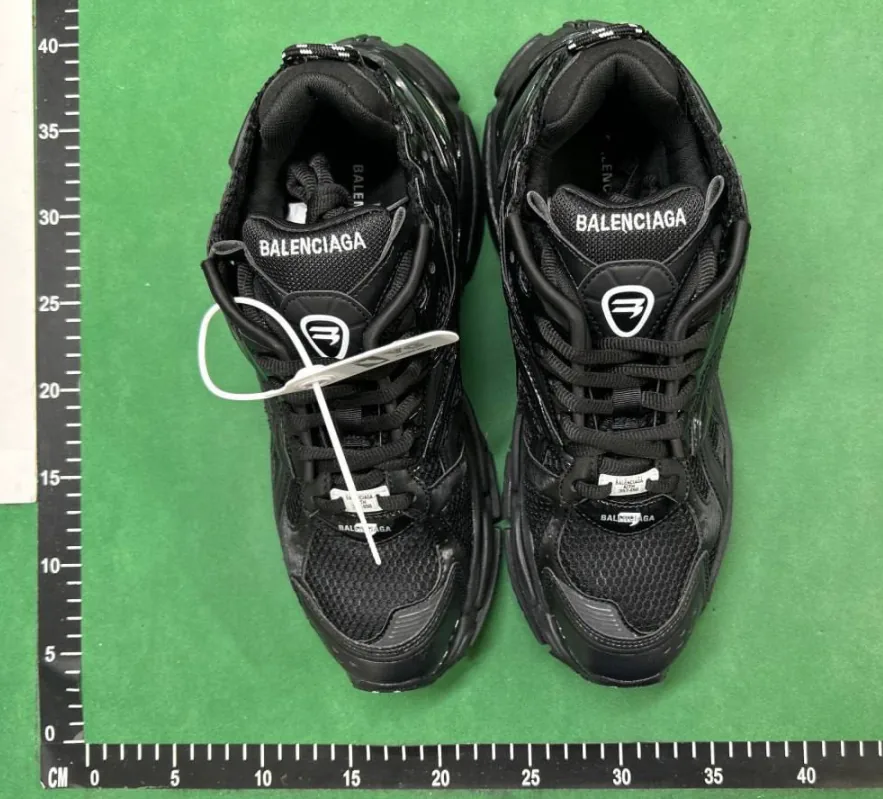 Balenciaga Runner White Low-Top Runners — Photo 15