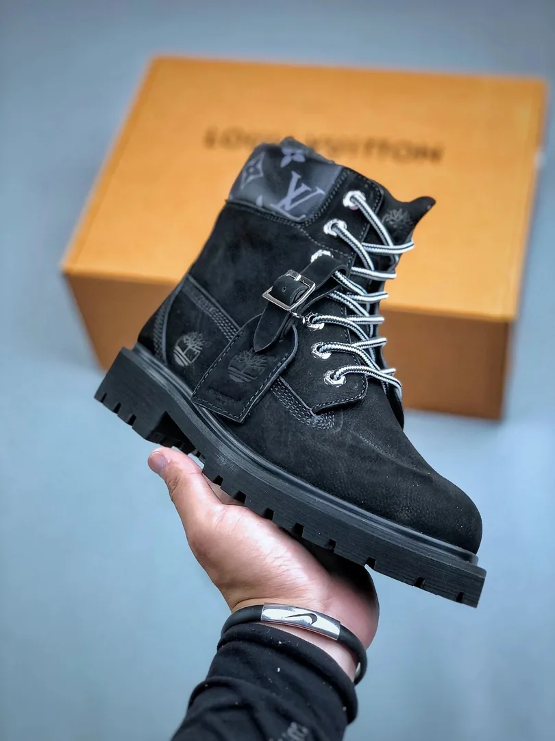 Louis Vuitton LV x Timberland Boot White Grey Print Sneakers — QC