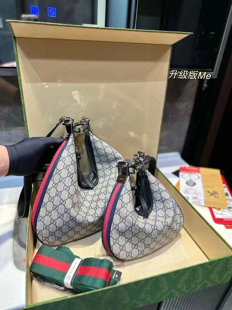 Crossbody Bag — Photo 4