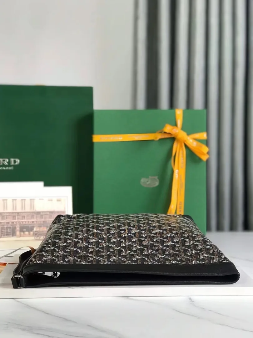 Goyard Conti Pouch — QC