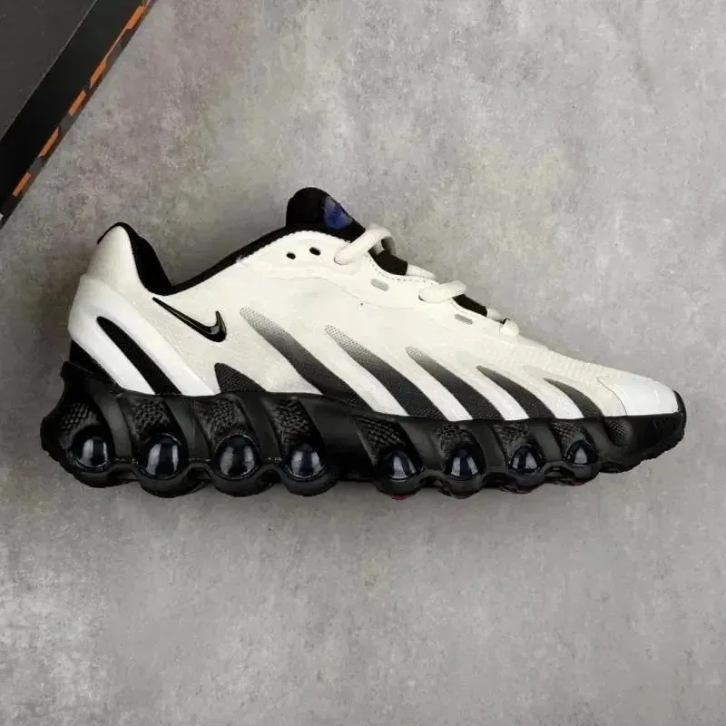 Nike Shox Lace-Up Air-Cushion Runners — Photo 6