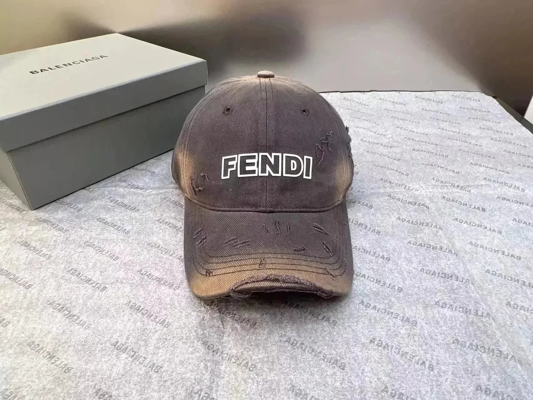 Fendi FF Monogram Baseball Cap — Photo 12