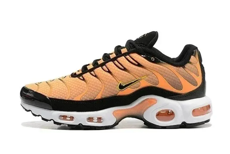 Nike Air Max Plus TN Black Sneakers — Photo 5