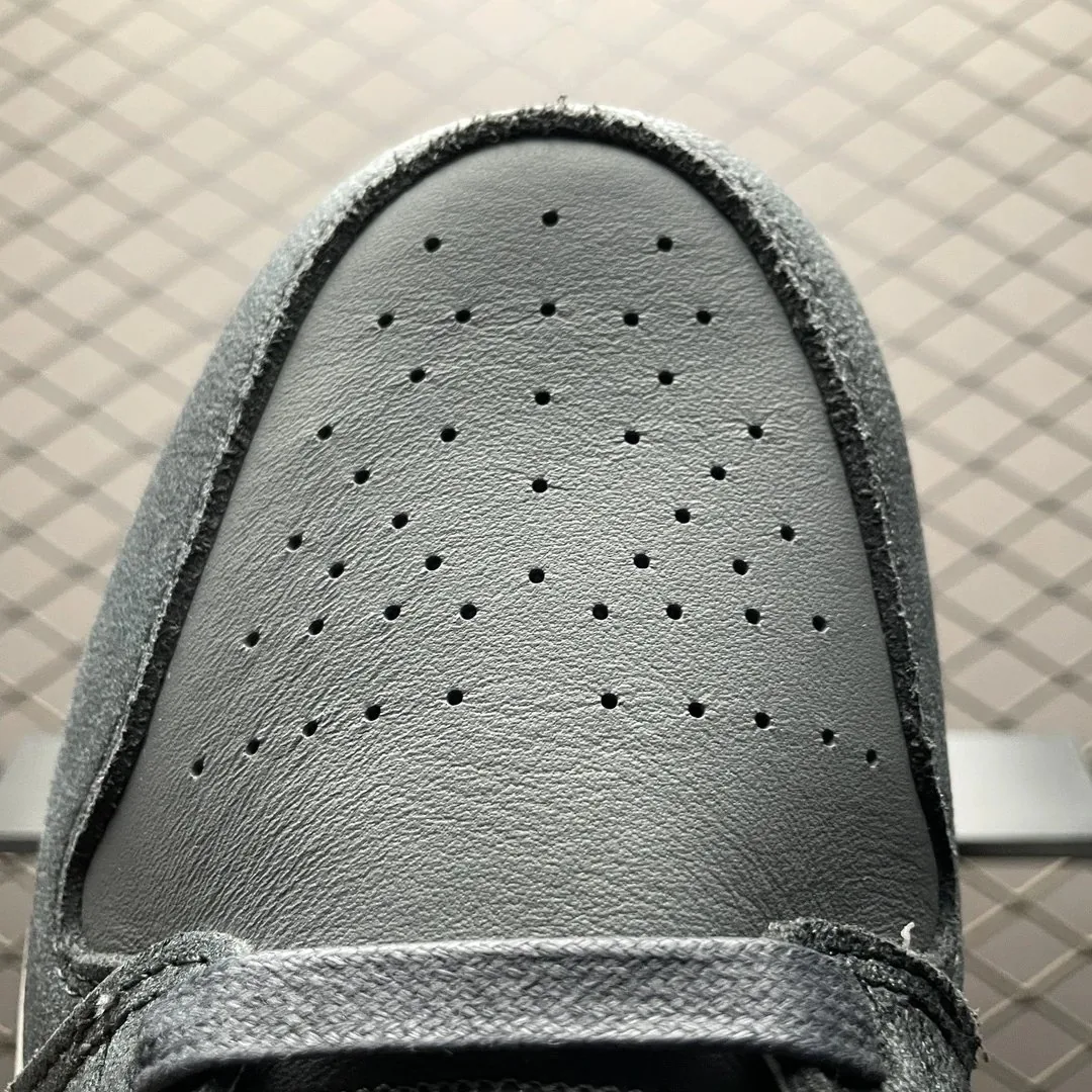 Air Jordan 1 Mid — Photo 13