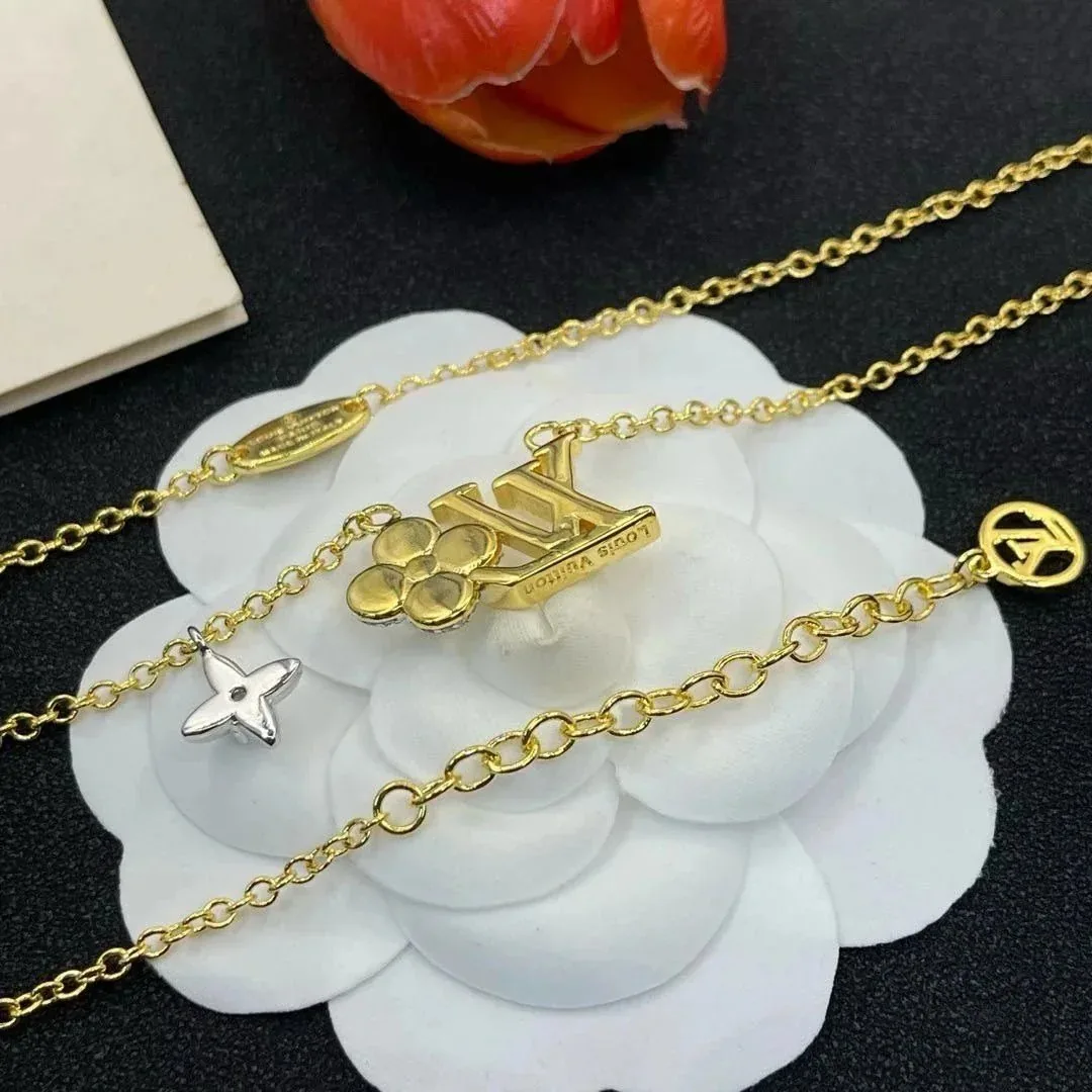 Gold Letter Chain Necklace — QC