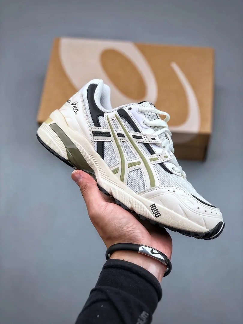 Asics Tiger Gel-1090 Retro Sneakers — Photo 2