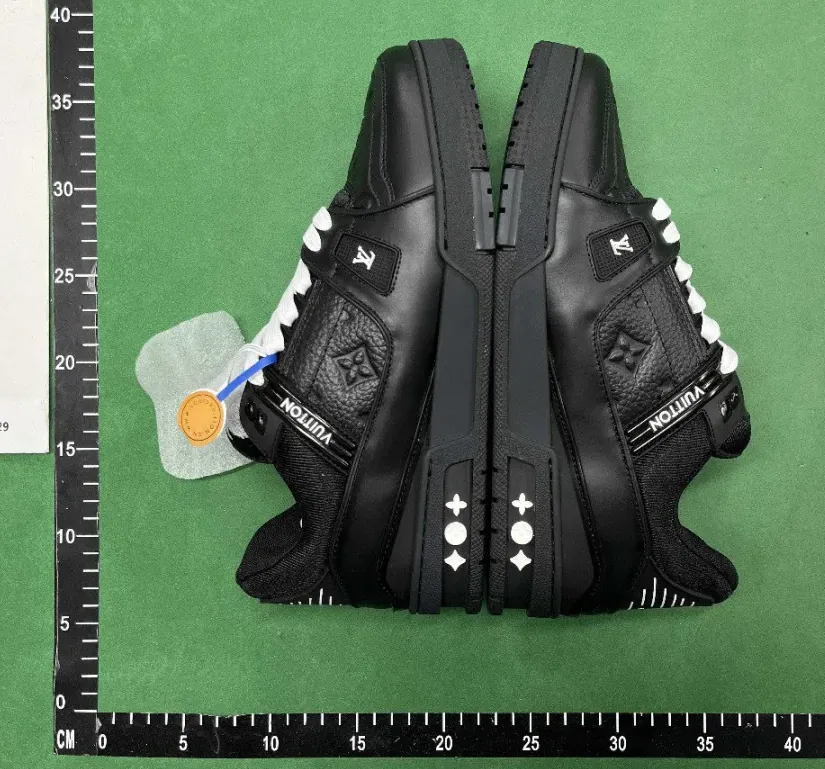 Louis Vuitton LV Trainer Grey Embossed Monogram Trainers — Photo 15
