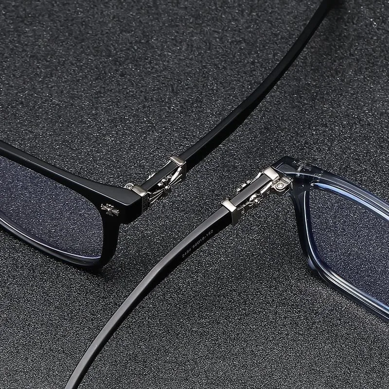 Black Frame Retro Glasses — Photo 5