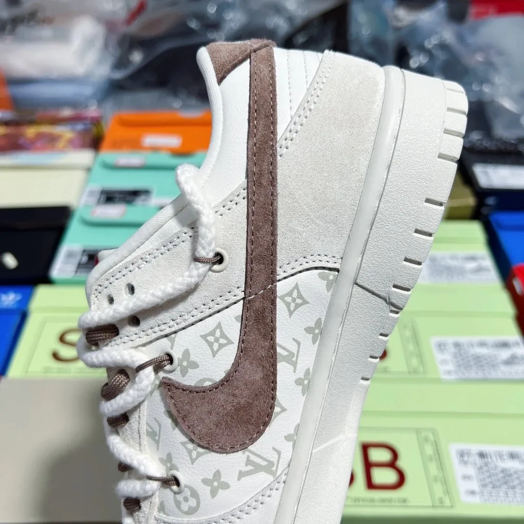 Louis Vuitton LV x Nike Dunk Low Brown Anniversary Top Sneak — photo 10