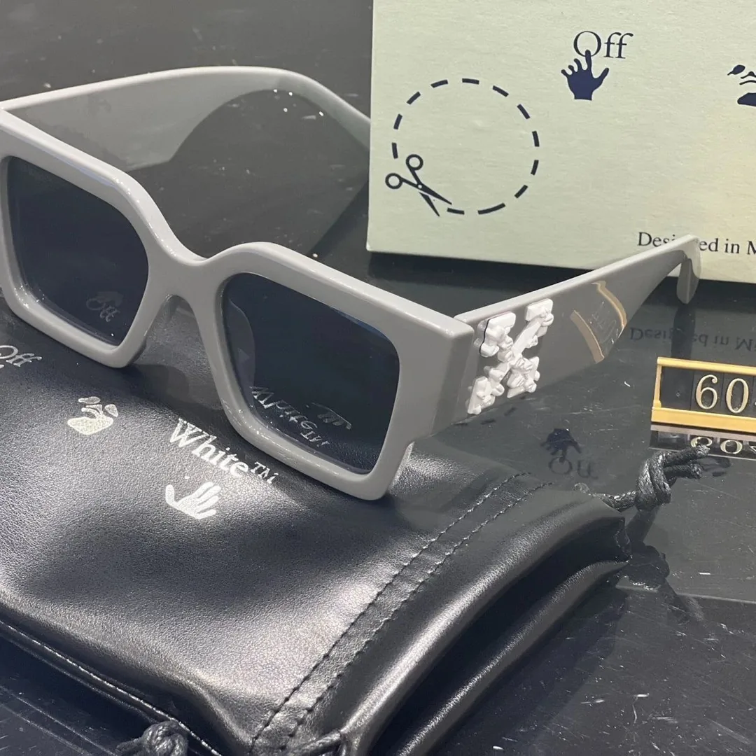 Thick Square Frame Sunglasses — Photo 8