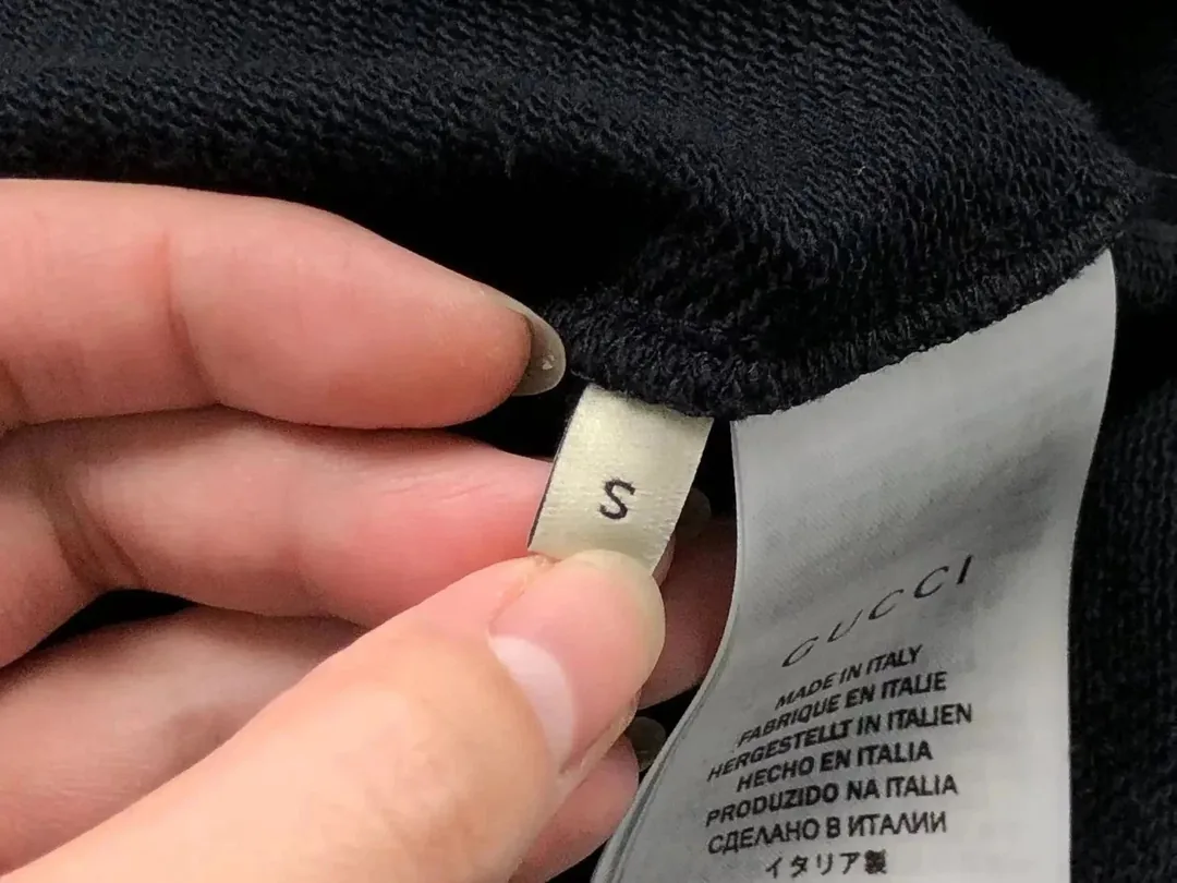 Sara Sweatshirt — Photo 10