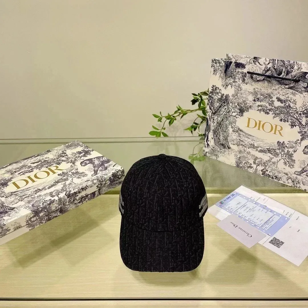 Fendi FF Monogram Baseball Cap Collection — photo 9