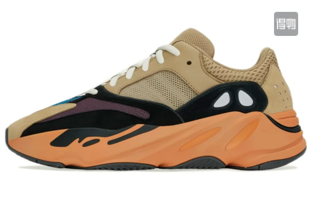 Yeezy 700 V1 V2 V3 Black Sneakers — Photo 9