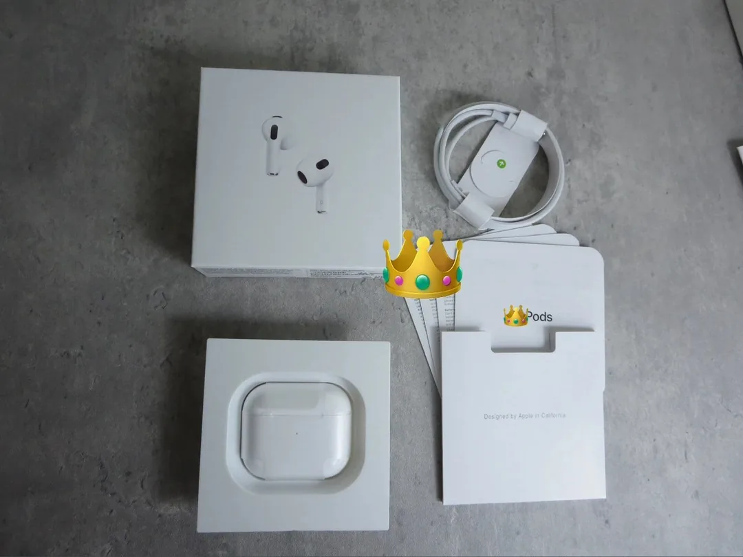 Pro 2nd USB-C Earbuds — Photo 7