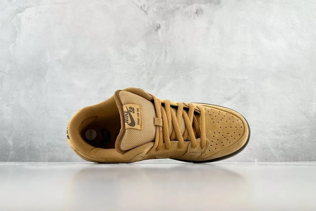 Nike SB Dunk Low Wheat Mocha Pro Sneakers — Photo 3