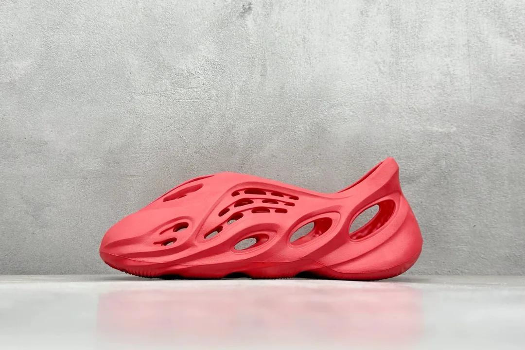 Foam Slides — Photo 10