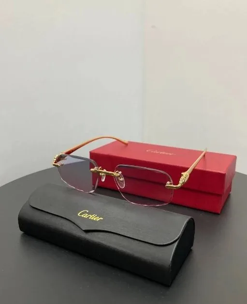 Gold Panther Accessory — QC