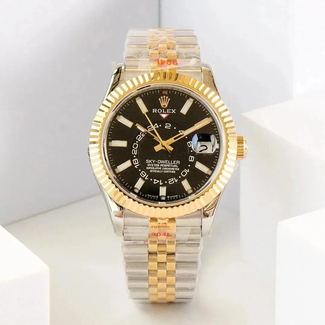 Rolex Watch — Photo 12