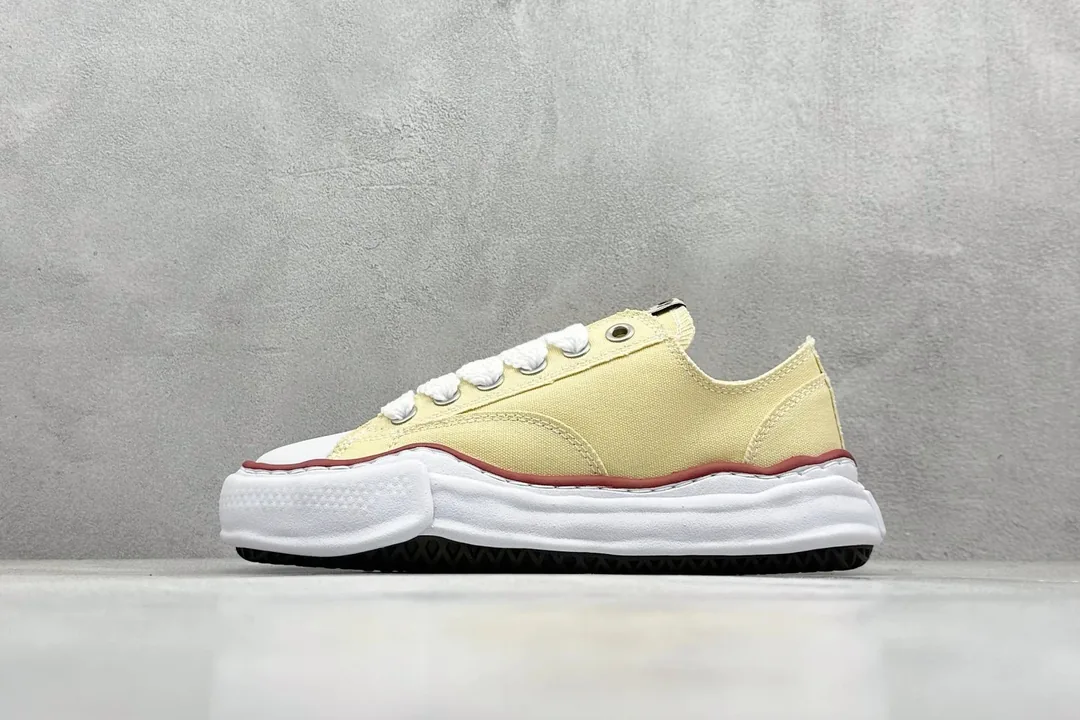 Maison Mihara Yasuhiro White Black Melting-Sole Sneakers — Photo 7