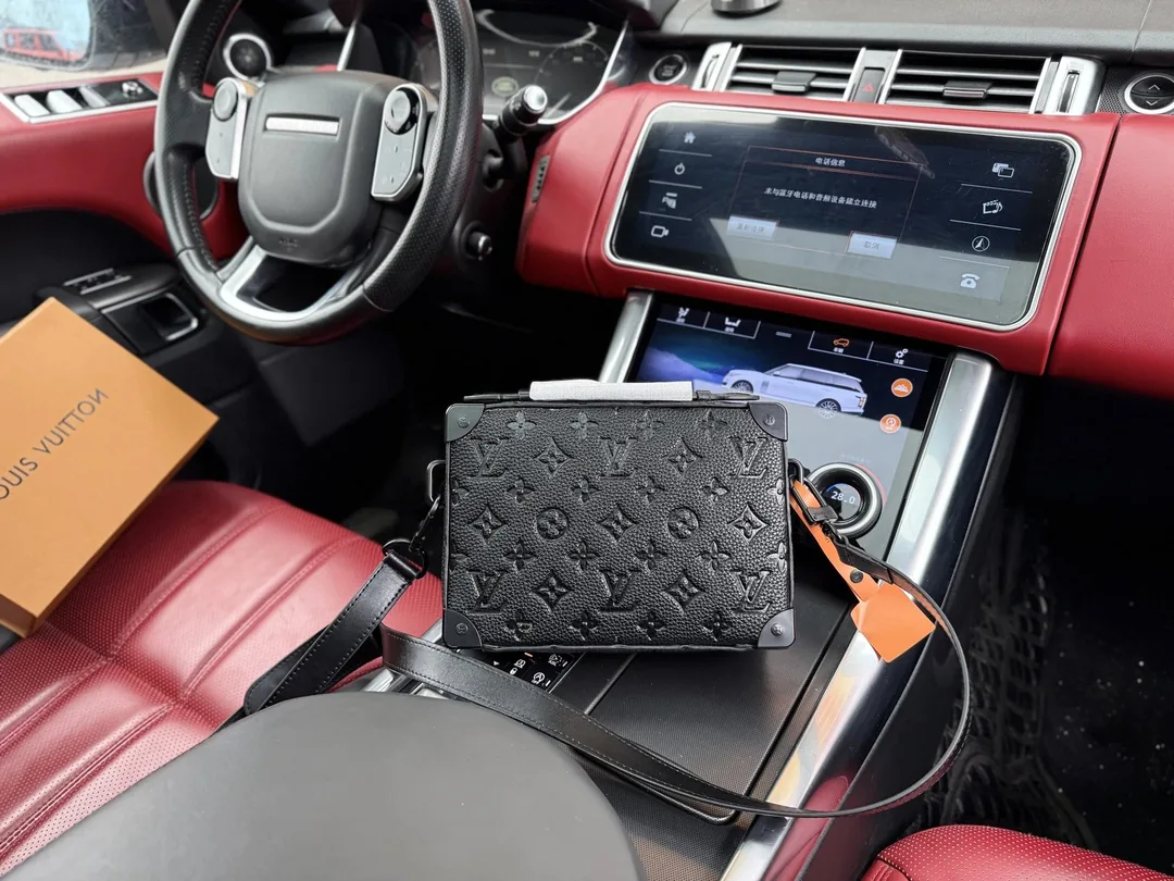 Louis Vuitton Trunk Leather Bag — Zdjęcie 2