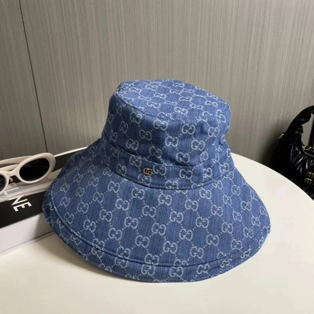Bucket Hat — QC