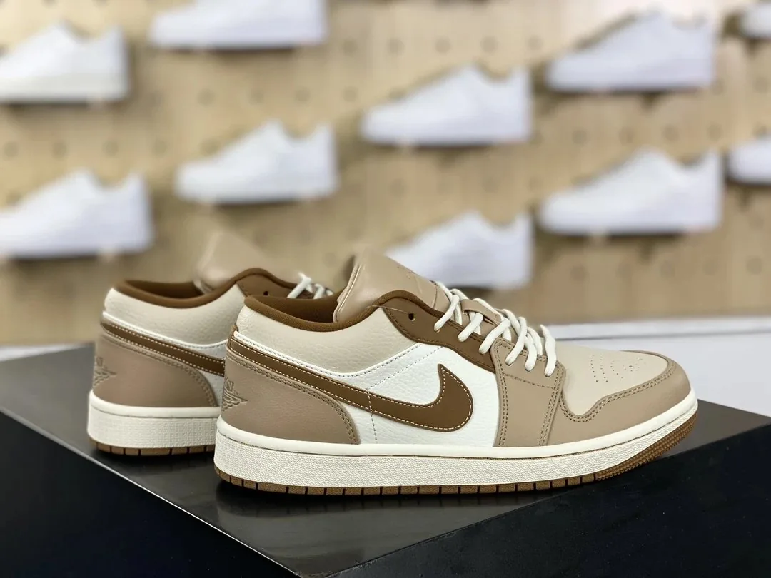 Air Jordan 1 Low SE Brown Elephant Print — Photo 3