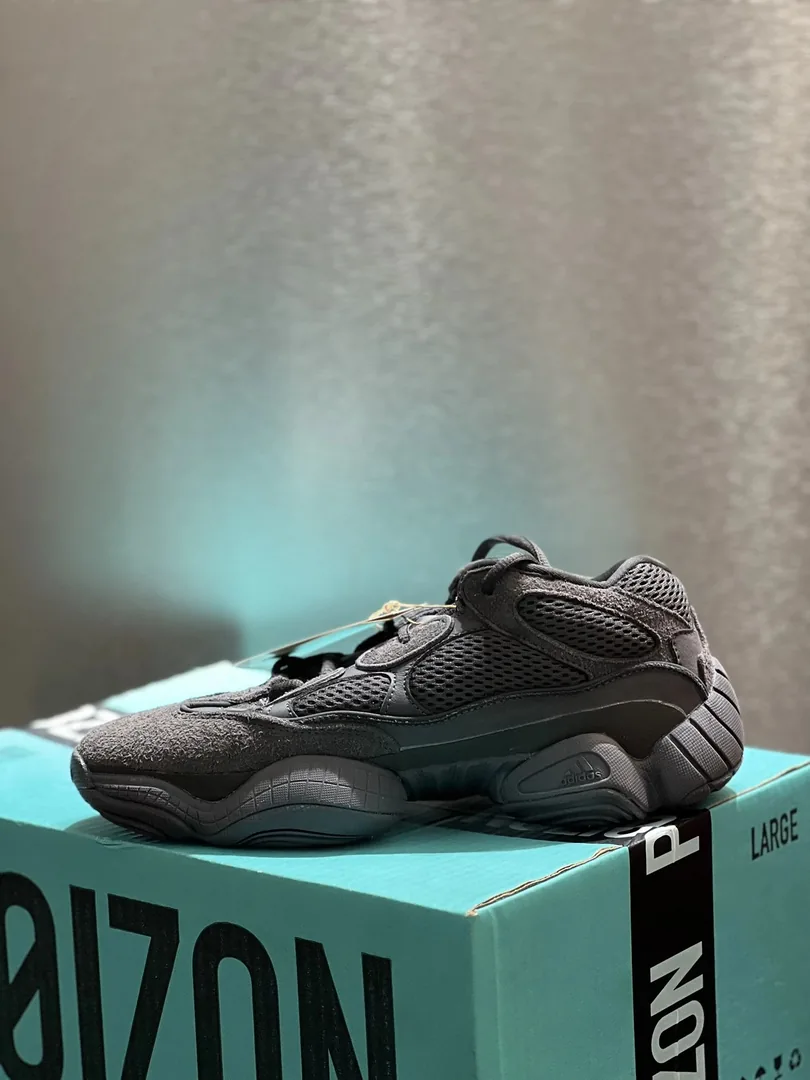 Adidas Yeezy 540 Suede Sneakers — Zdjęcie 5