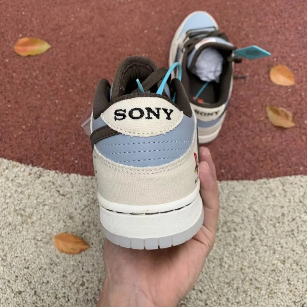 Nike SB Dunk Low Travis Scott Lace-Up Runners — Photo 7