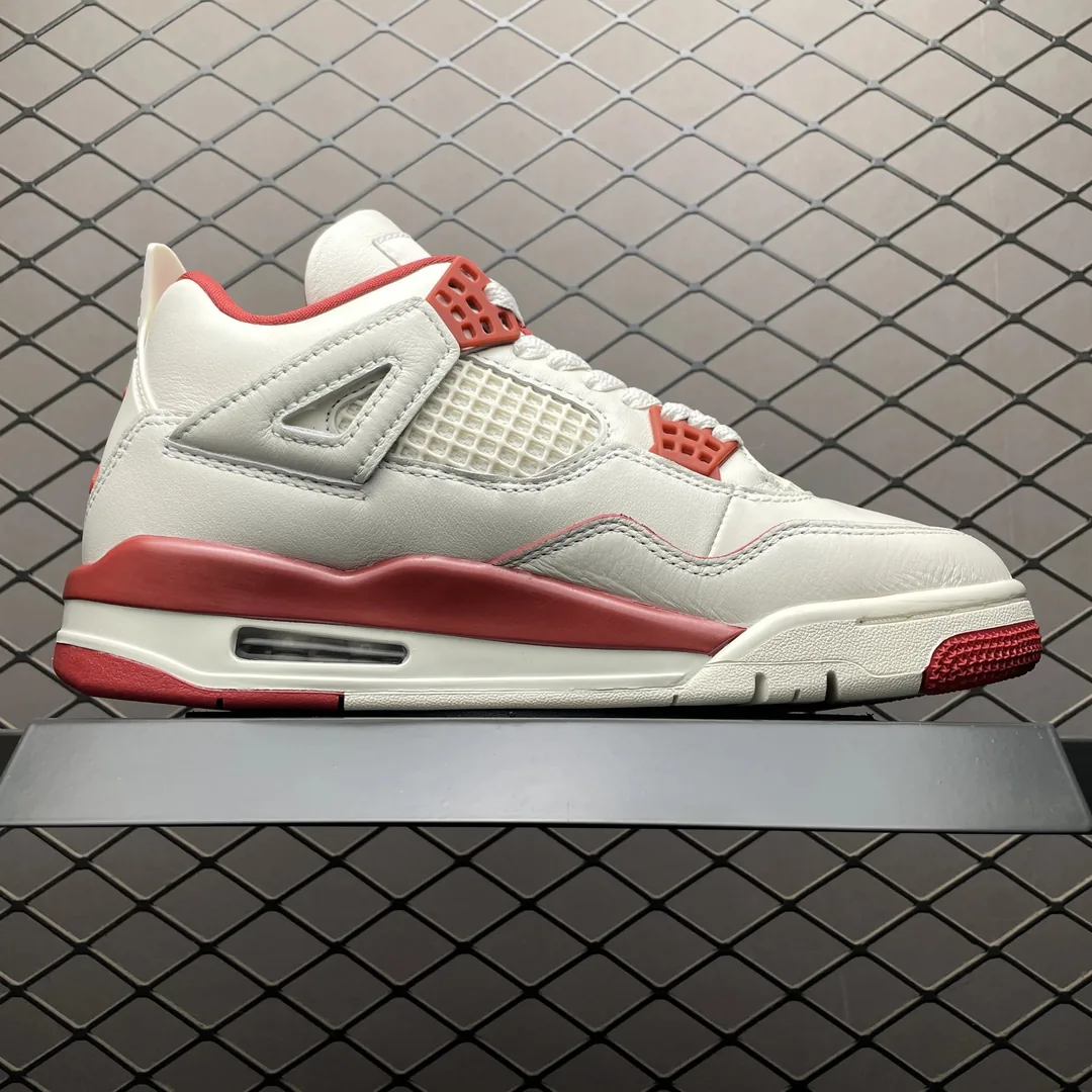 Air Jordan 4 Valentine's Day — photo 3