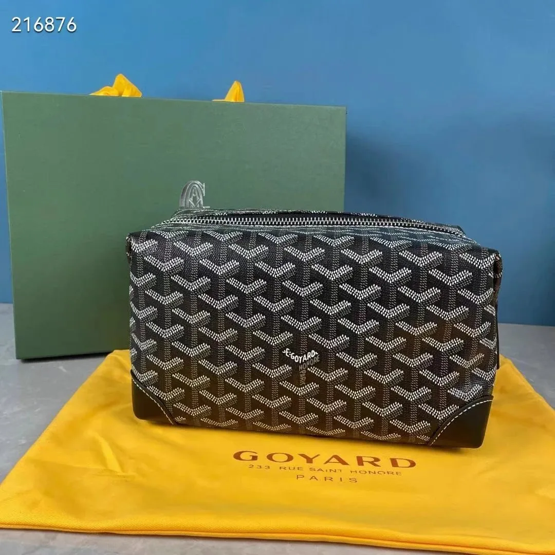 Goyard Boeing Toiletry Bag — Photo 6