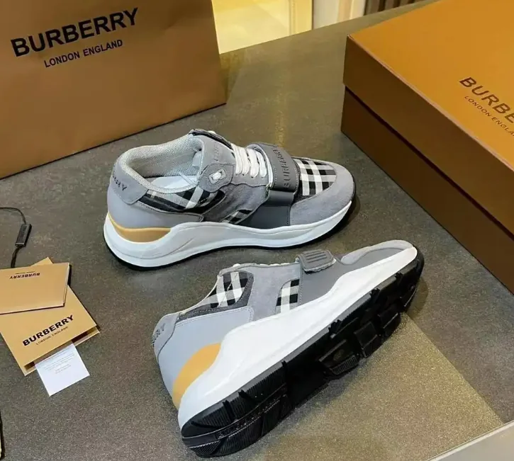 Burberry Sneakers — photo 6