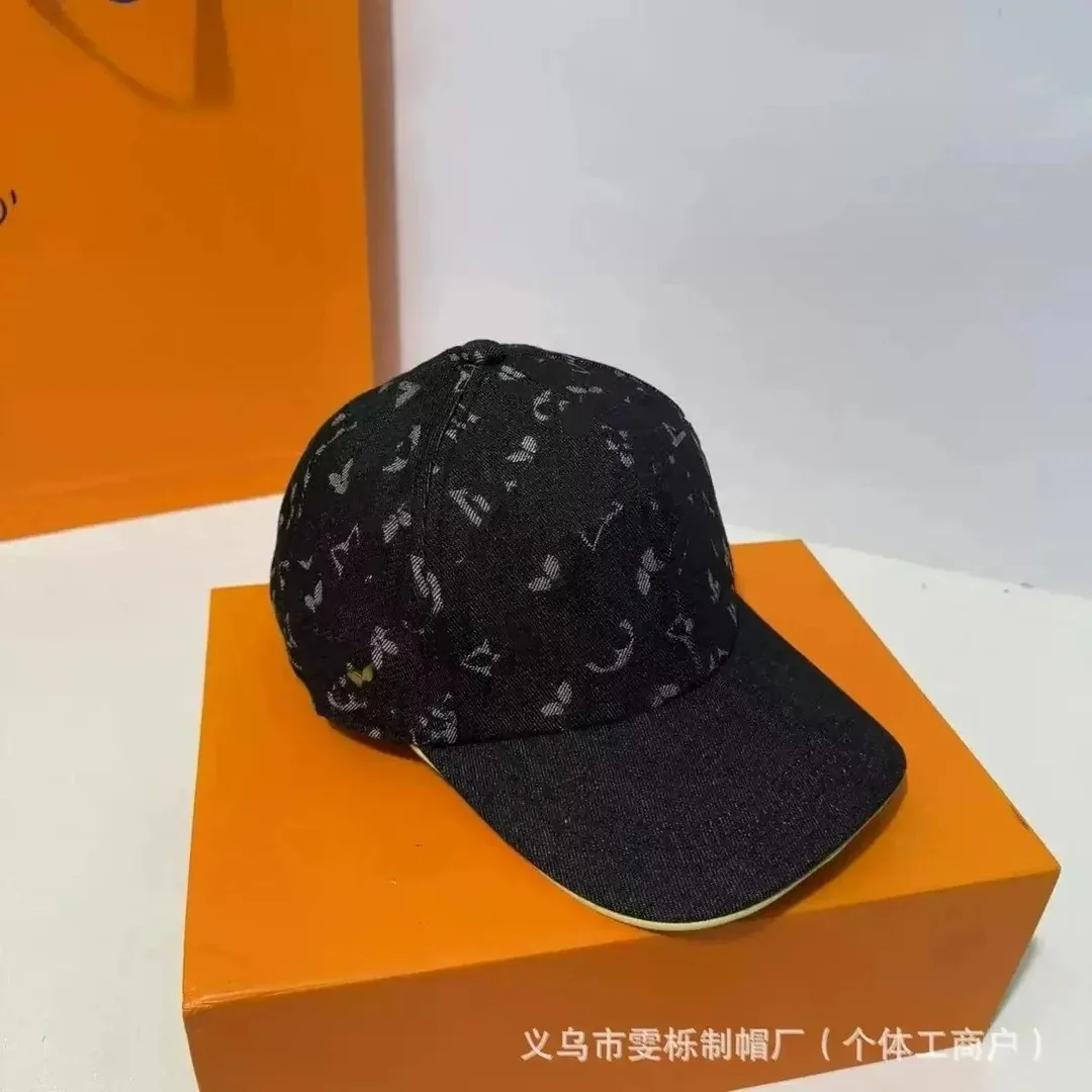 Bucket Hat — Photo 15