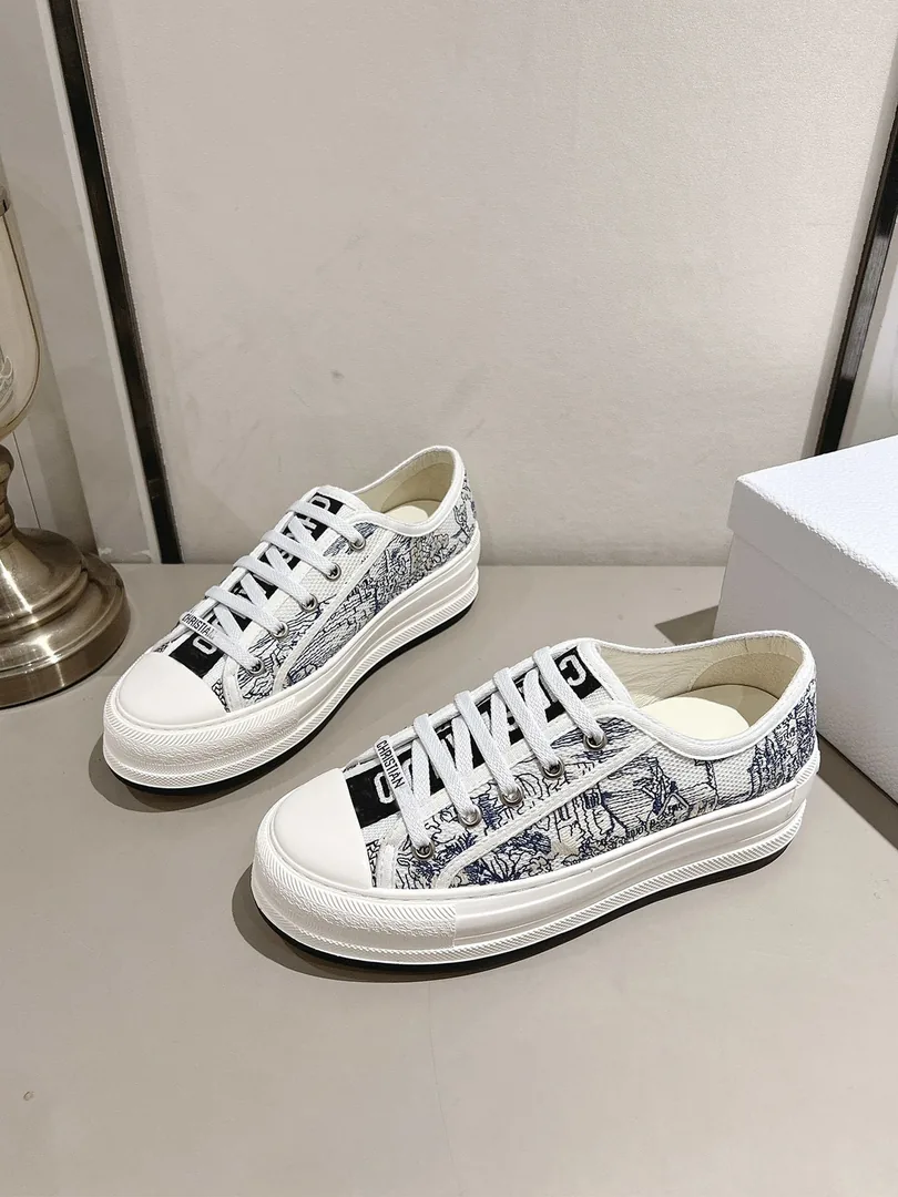 Dior Walk'n'Dior Walk'n' Oblique Velcro Sneakers — Photo 12
