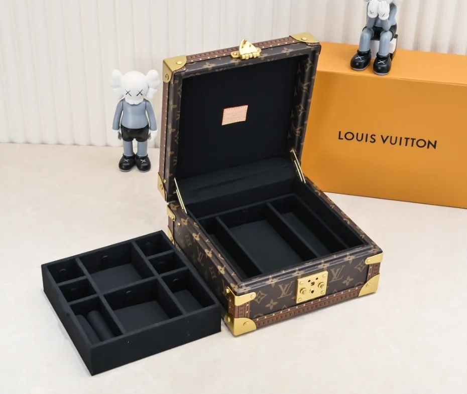 Leather Watch Box — Photo 10
