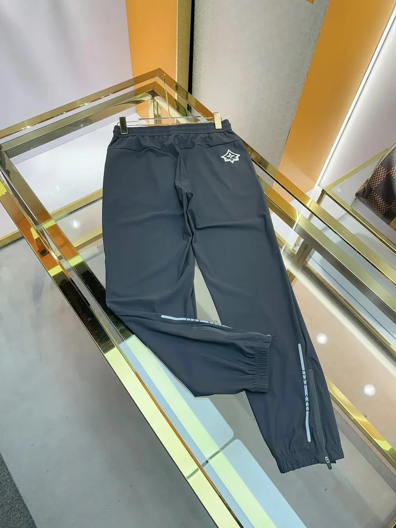 Sweatpants — Photo 4