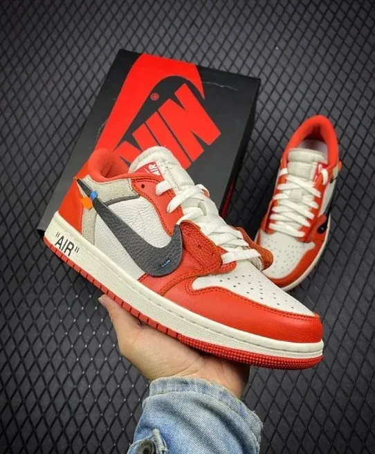 Off-White Air Jordan 1 High — Photo 4