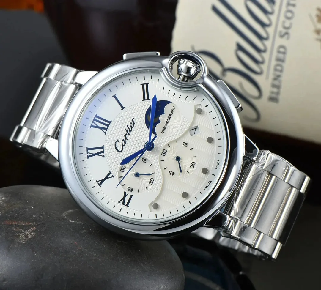 Street Style Watch — QC