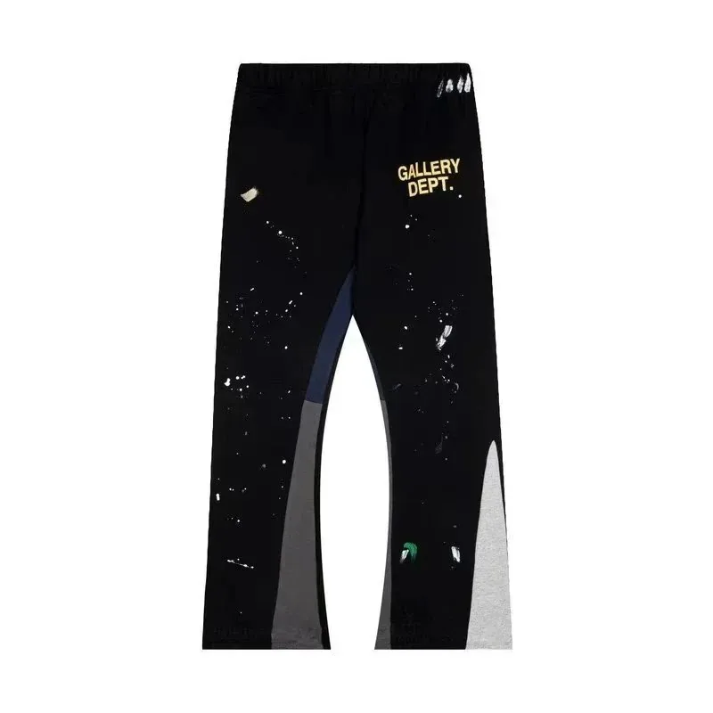 Sweatpants — Photo 13