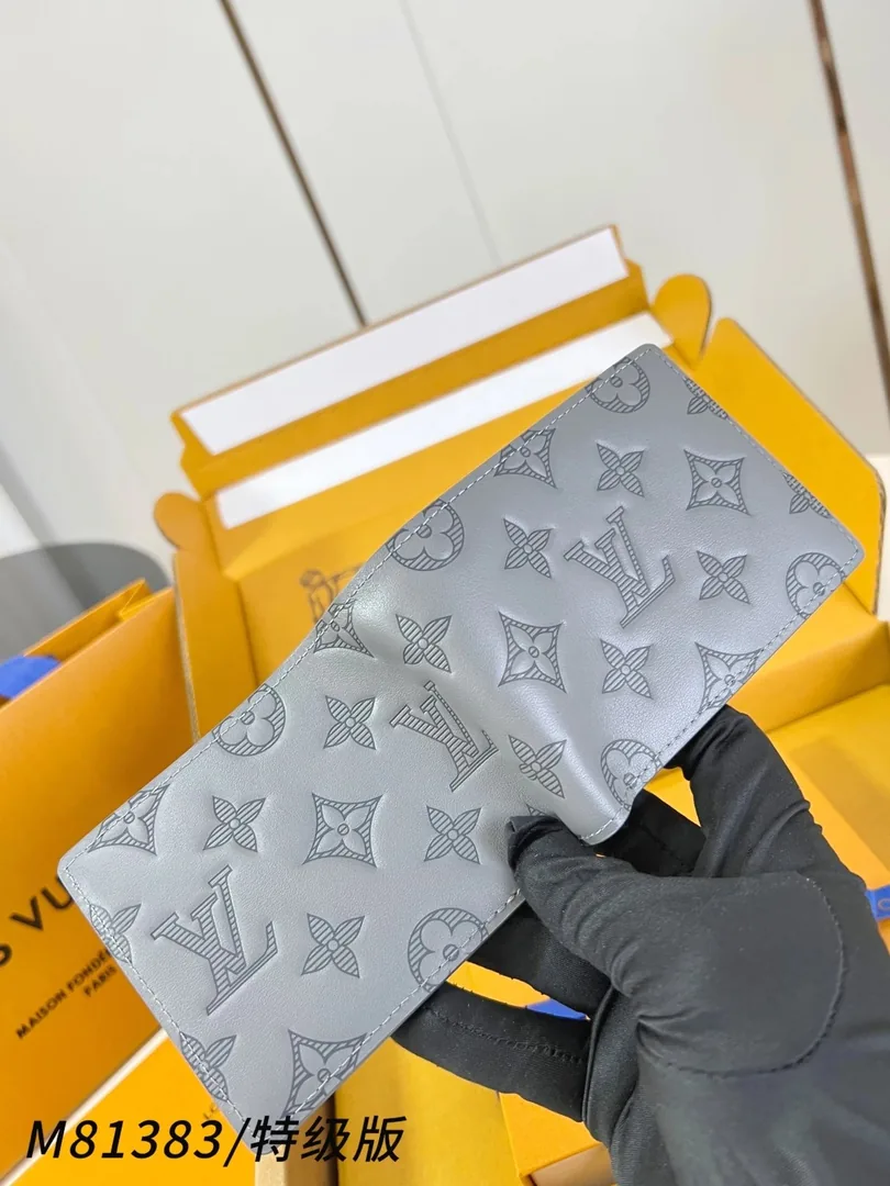 Louis Vuitton Multiple Wallet — QC