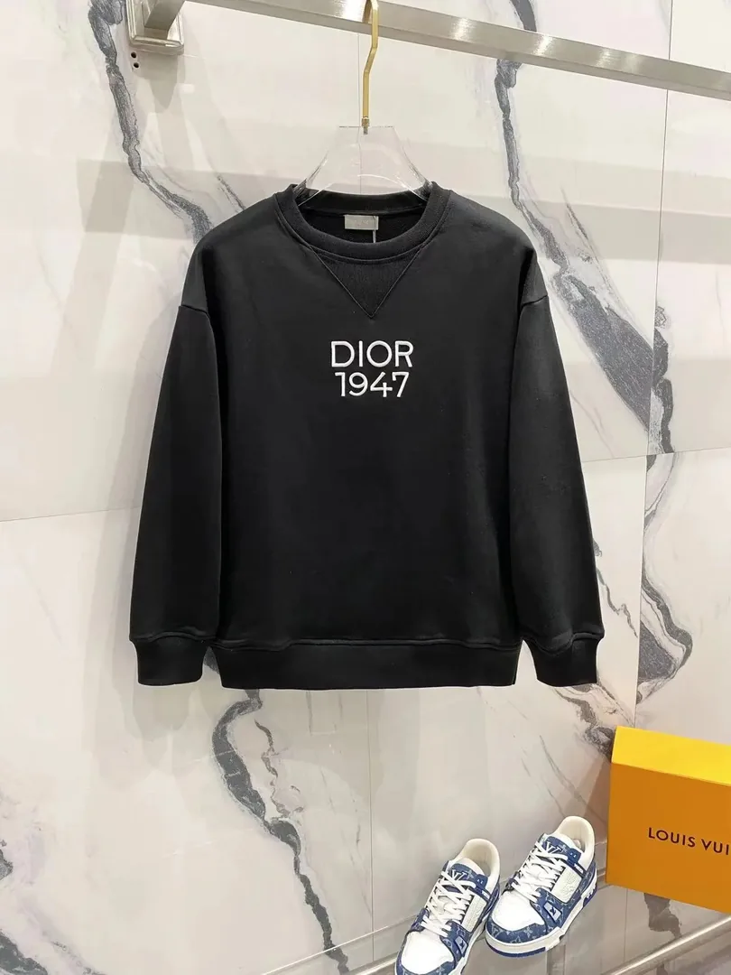 Embroidered Sweatshirt — Photo 12