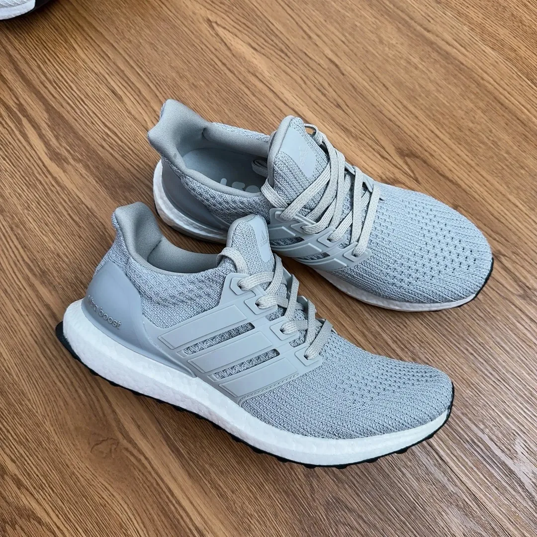 Adidas Ultra Boost 4.0 — Photo 10