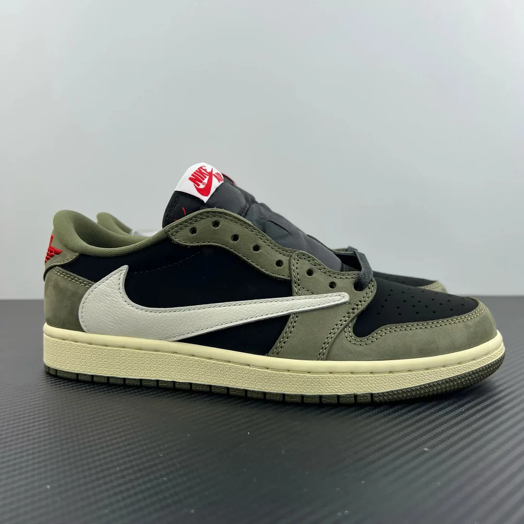 Air Jordan 1 Low Sneakers — Photo 13