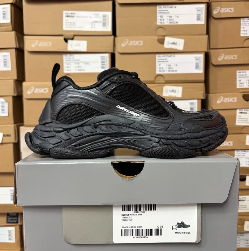 Balenciaga Triple S 2.0 — Photo 14