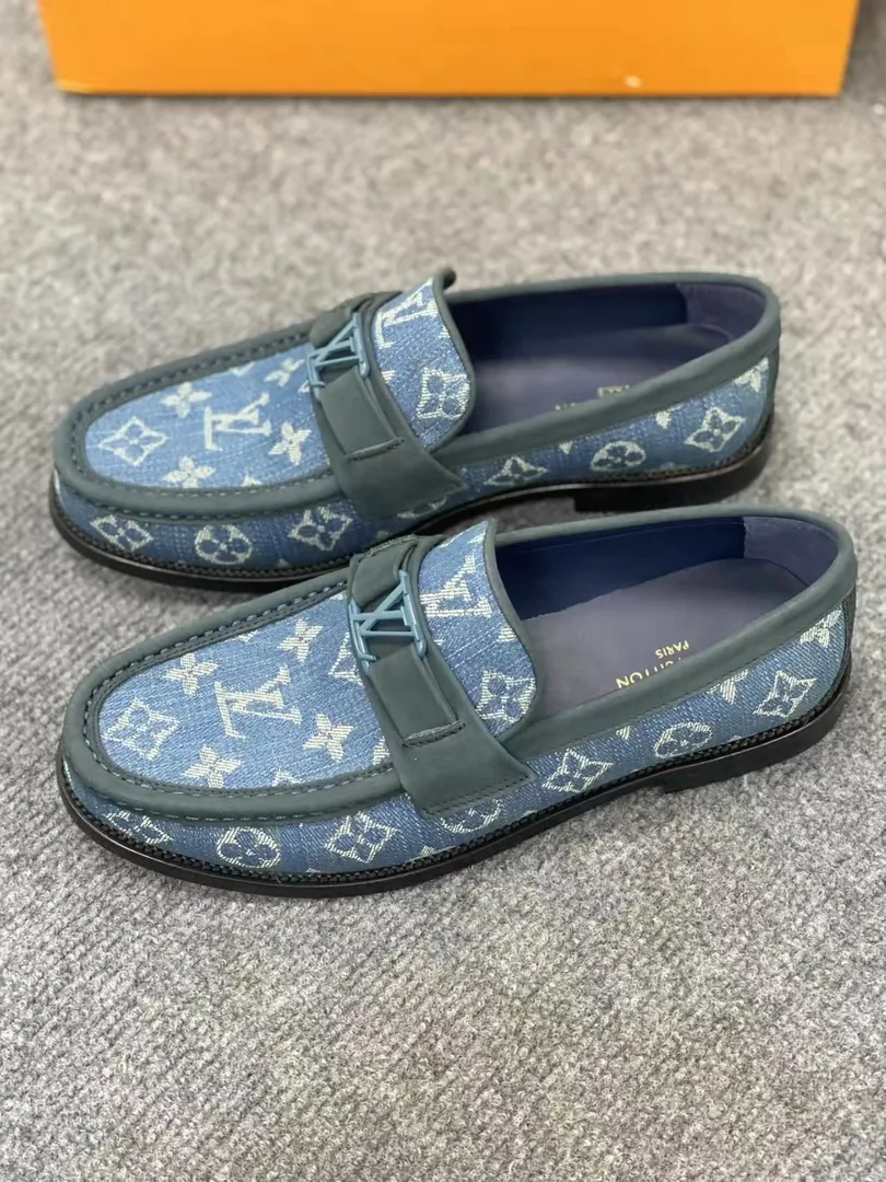 Louis Vuitton Leather Sneakers — QC