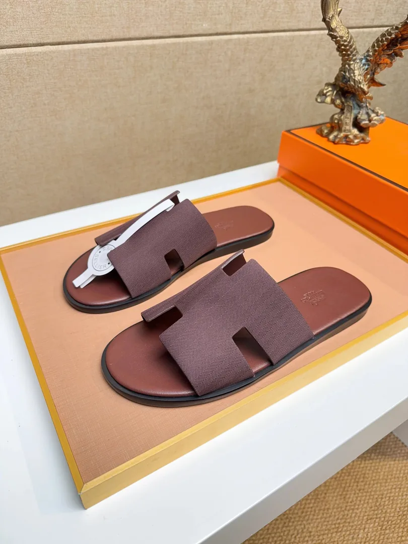 Hermes Classic Slides — Photo 2