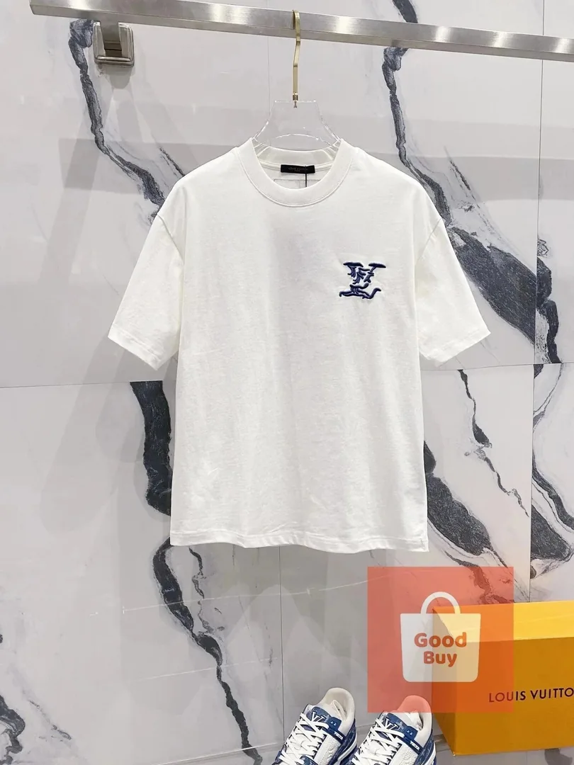 Louis Vuitton Monogram Print T-Shirt Collection — Photo 11