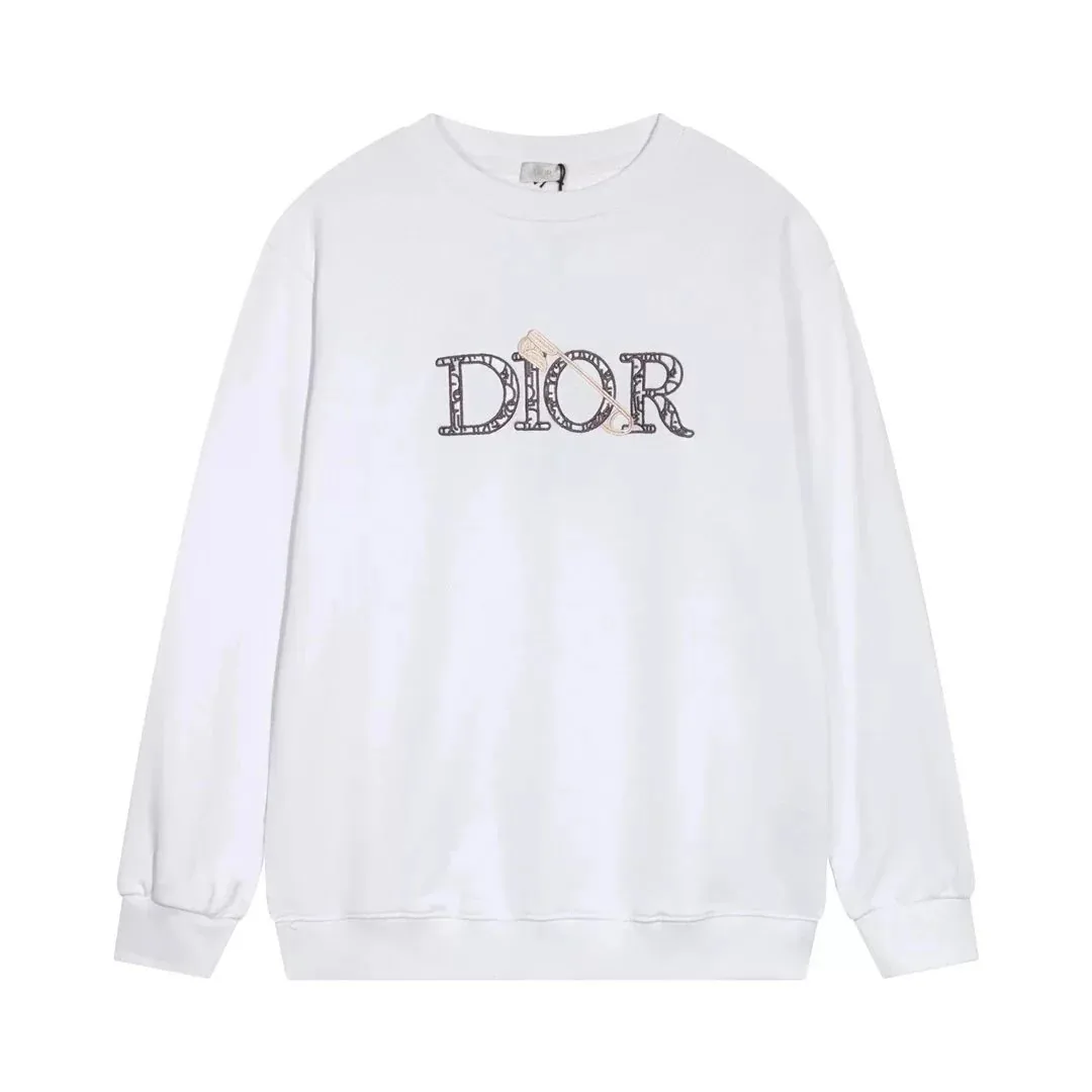 Long-Sleeve Tee — Photo 9
