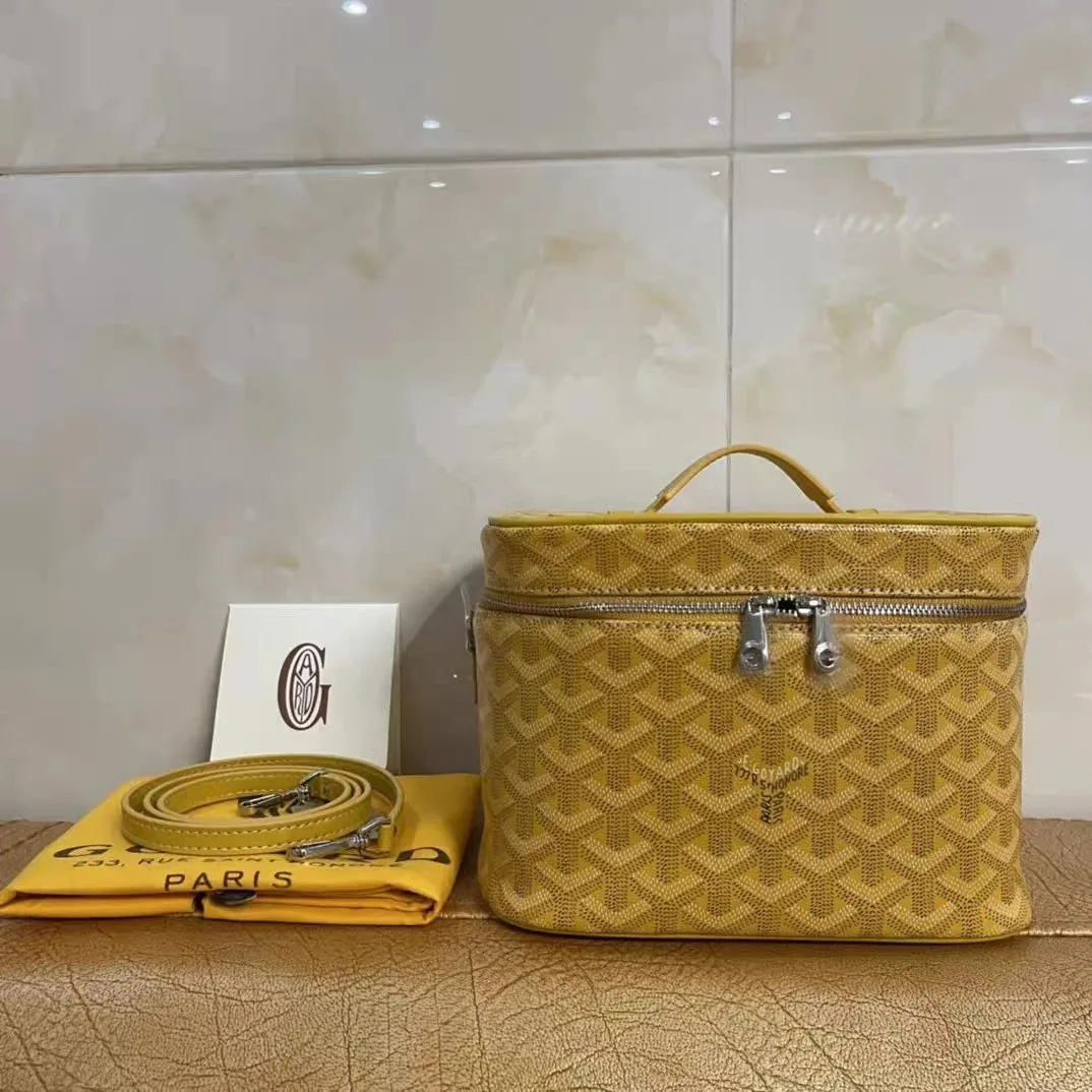 Goyard Double-Layer Satin Makeup Pouch — photo 11