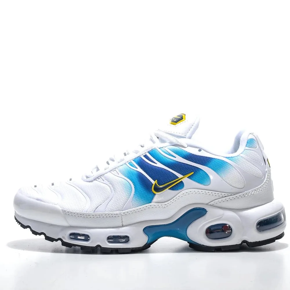 Assorted Nike Air Max Plus TN — Photo 8