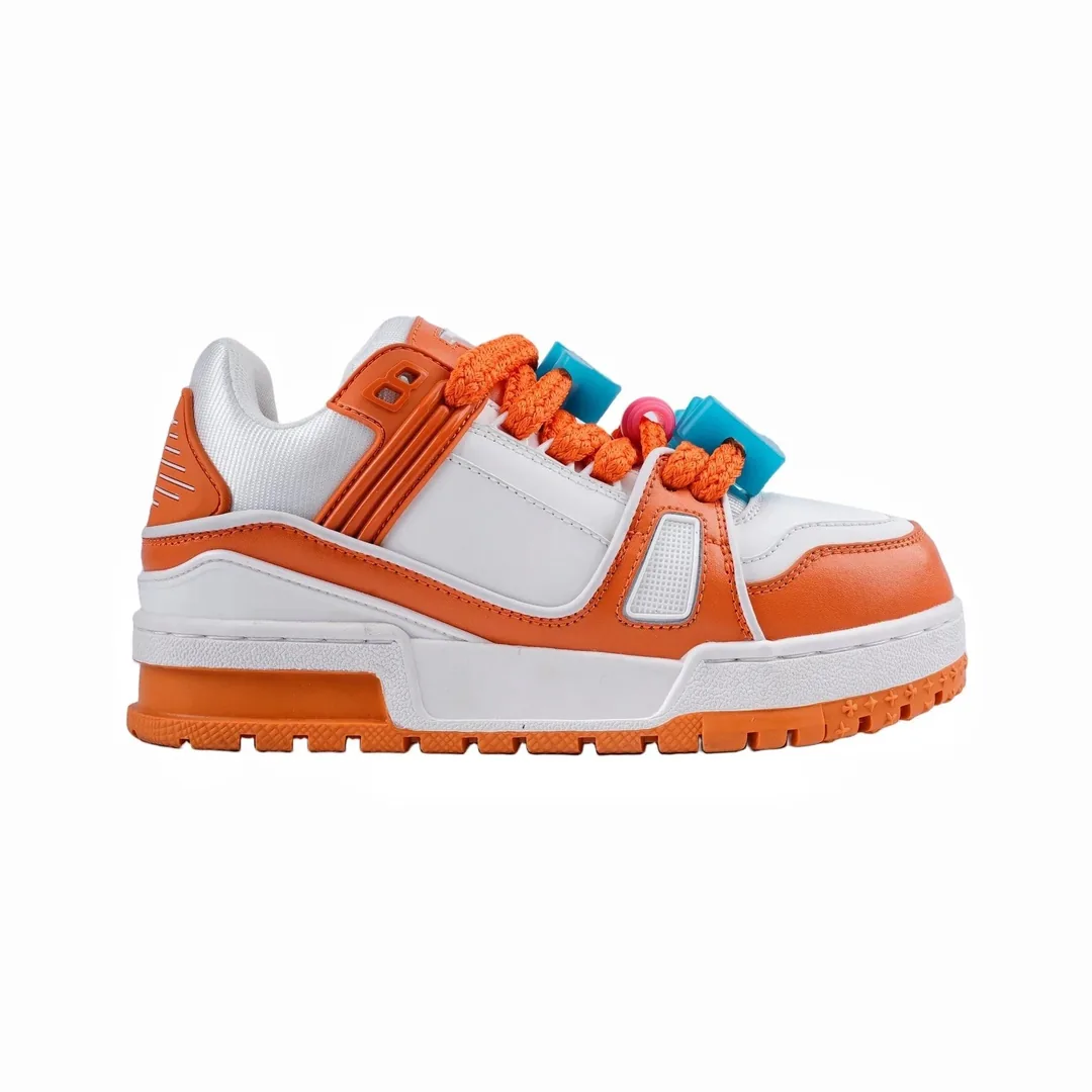 Louis Vuitton LV Trainer White Plain Sneakers — Photo 8